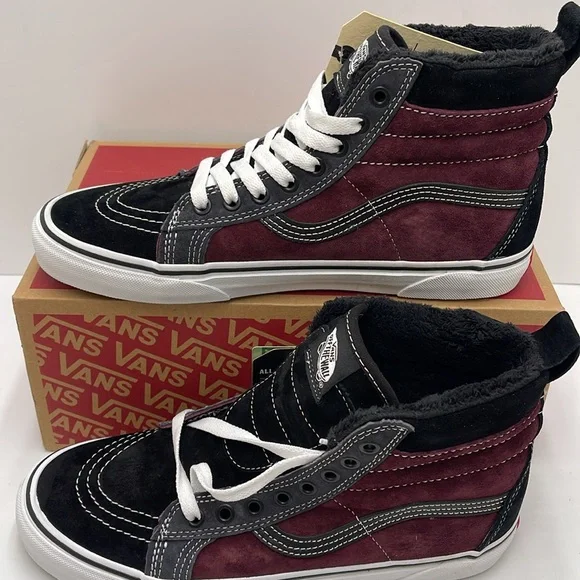 Vans Men’s Sk8-Hi Mte
(Mte) Port Royale/Black
VN0A4BV7XKZ
Boots Sneakers - Picture 3 of 16
